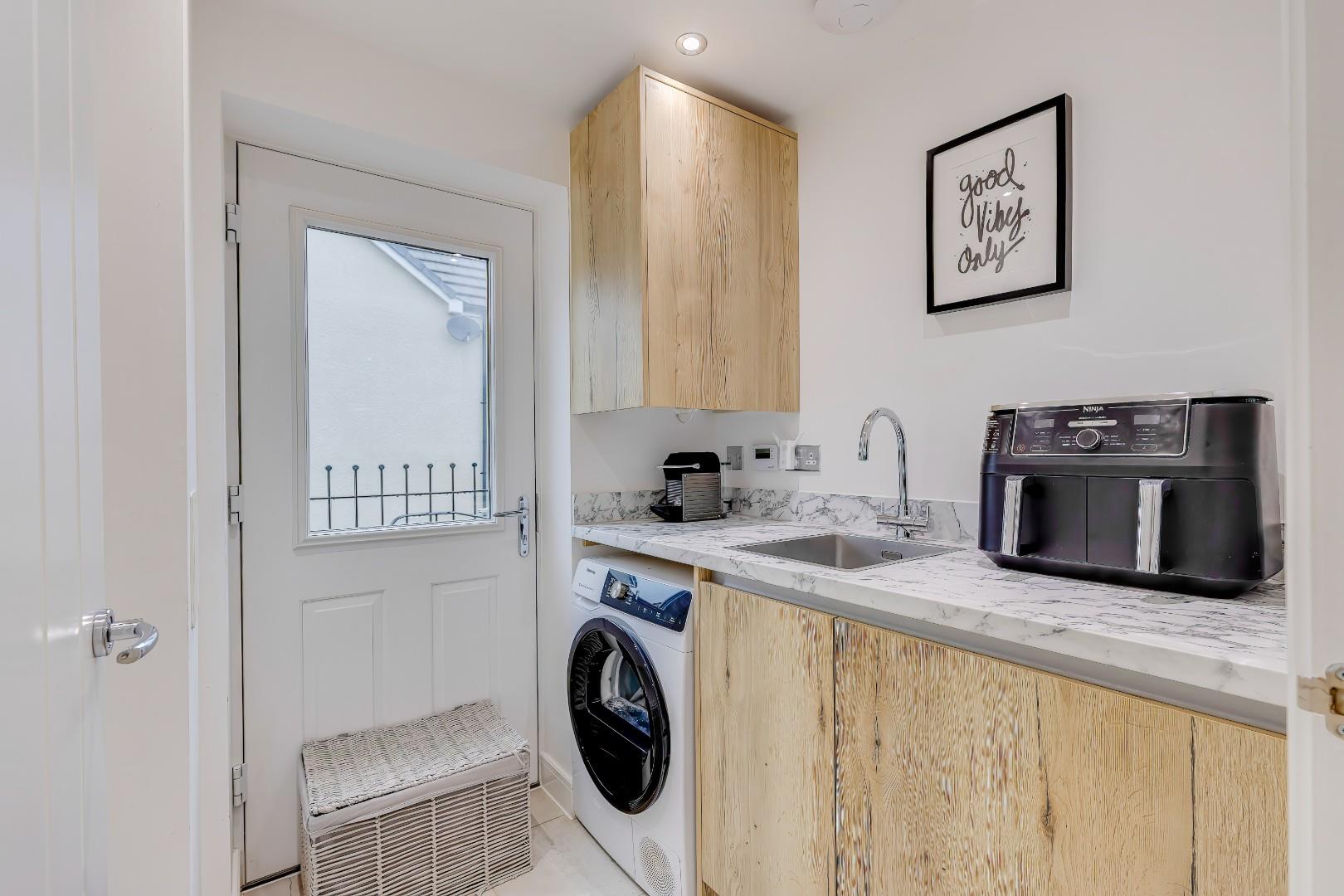 8 Cae Ffynnon, Cowbridge, CF71 7FJ